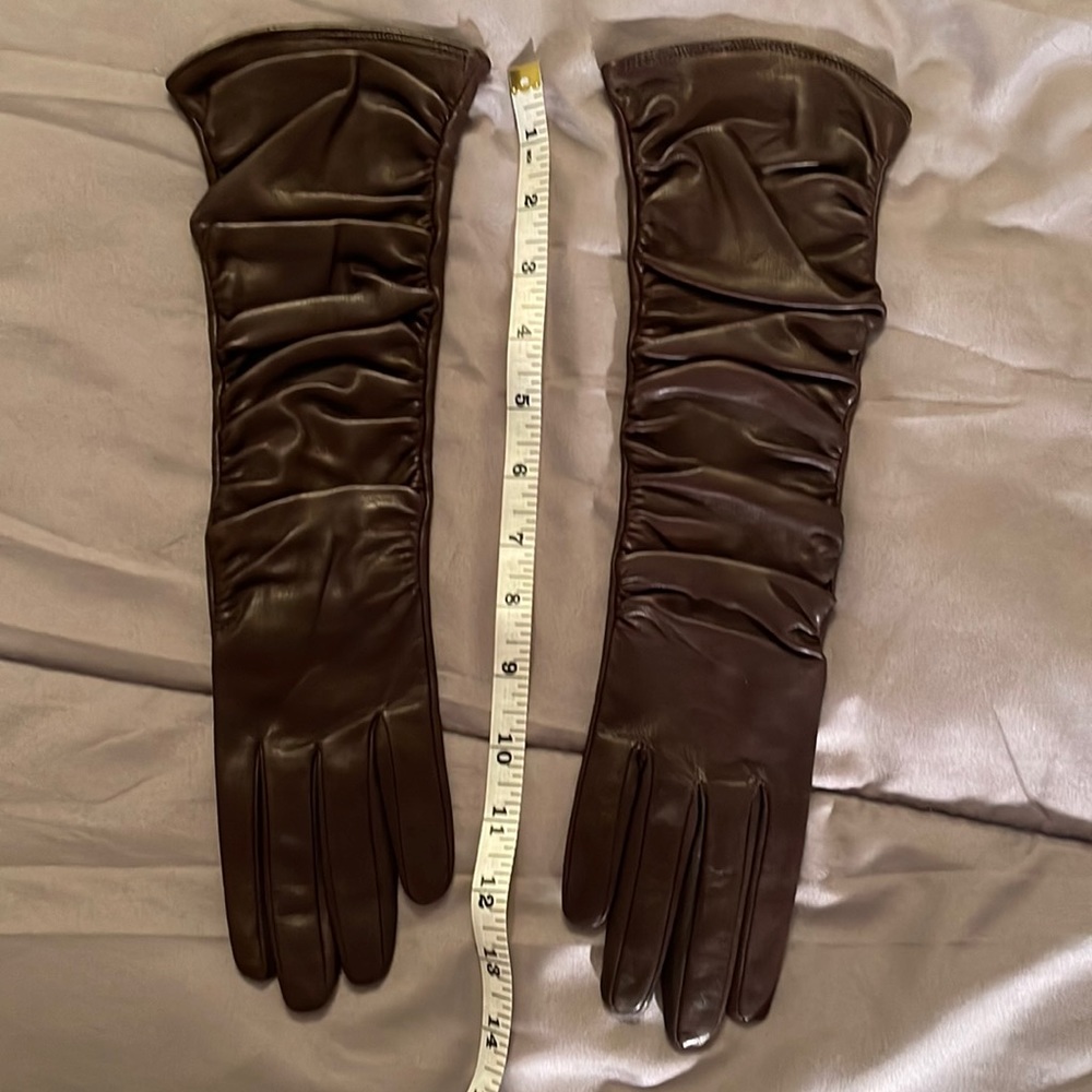 Gloves. Saks Fifth Avenue. Leather and silk! Made in Italy. Size 6.5.